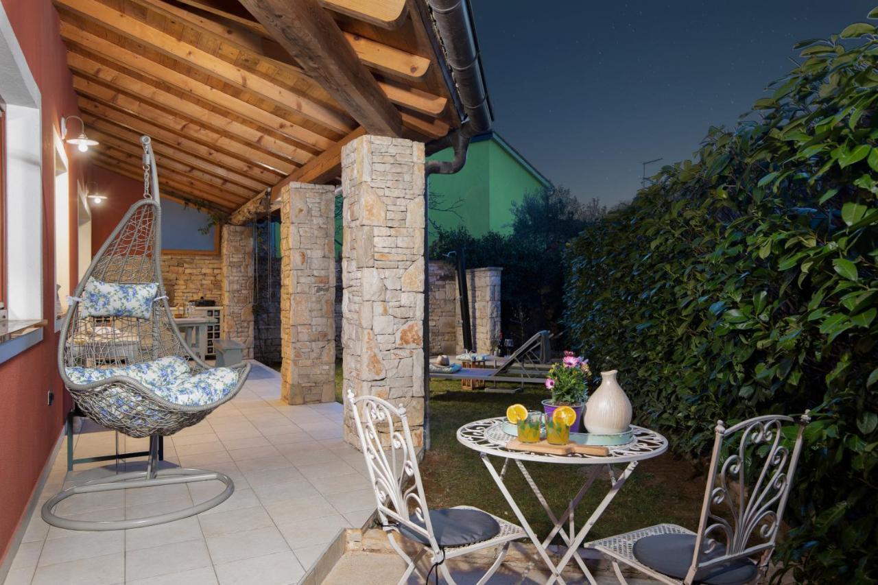 Poiai Stonehouse With Jacuzzi Villa Peroj Eksteriør billede