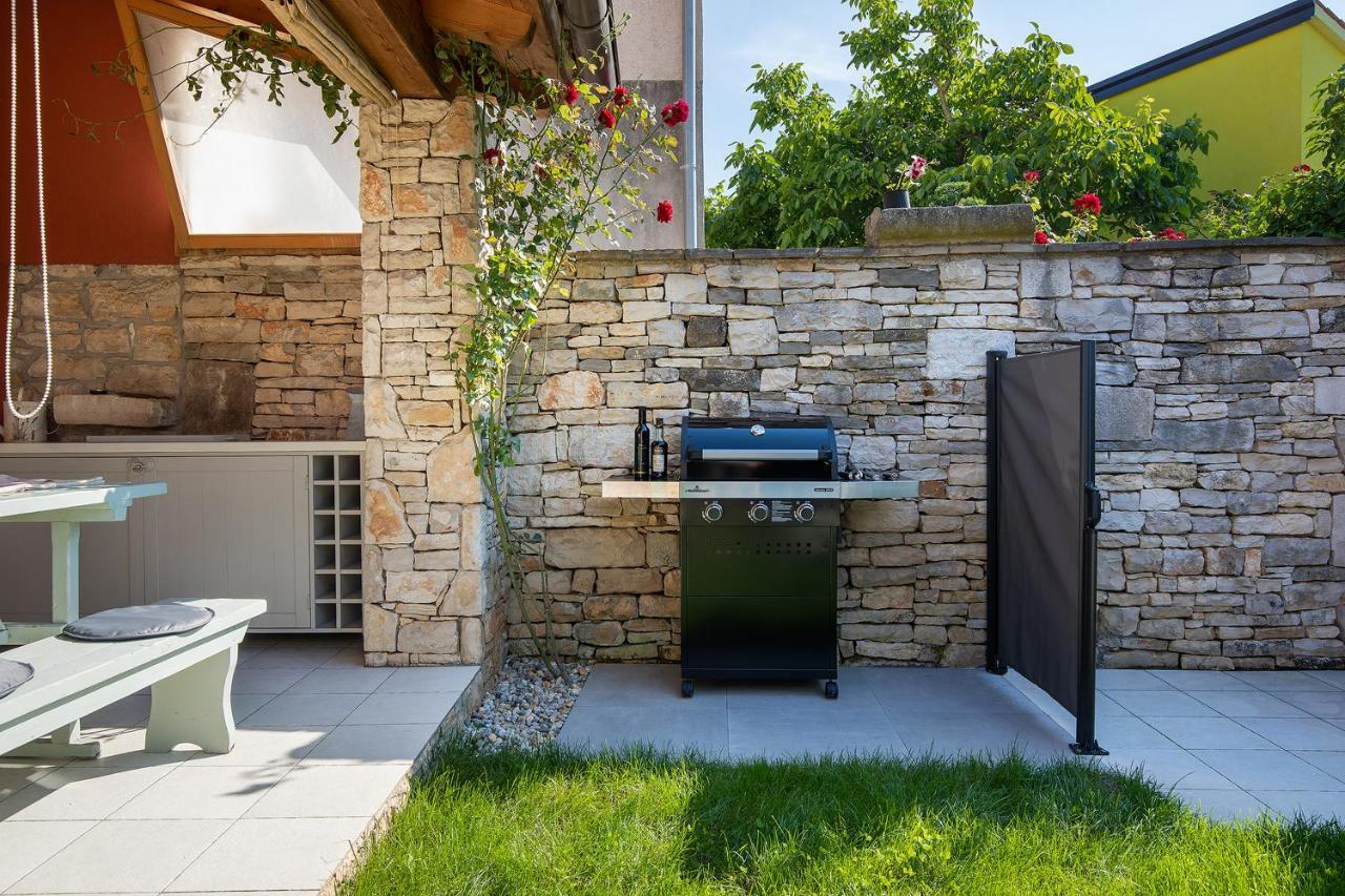 Poiai Stonehouse With Jacuzzi Villa Peroj Eksteriør billede